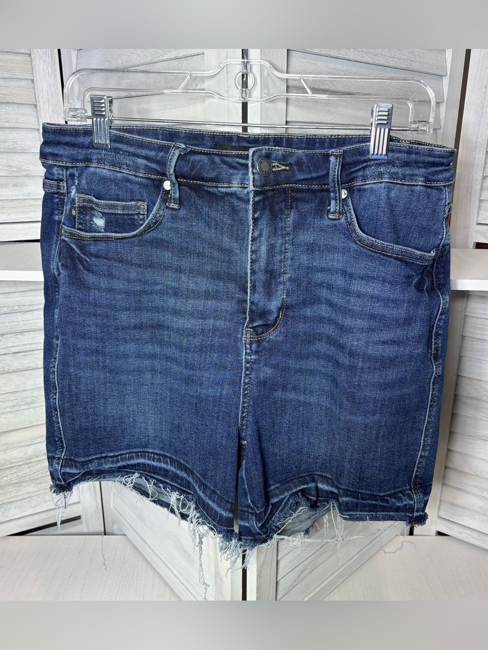 Judy Blue Dark Wash Raw Hem Denim Shorts XL JB150329